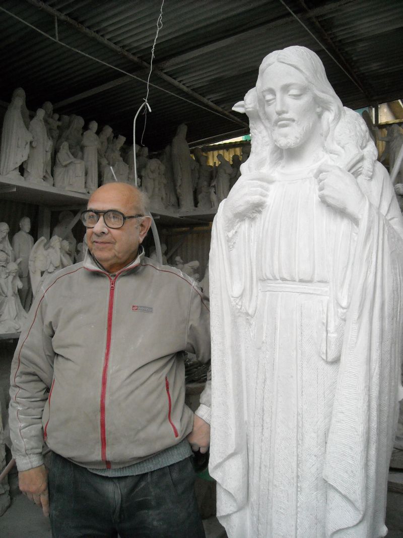 L’uomo che vestiva le statue